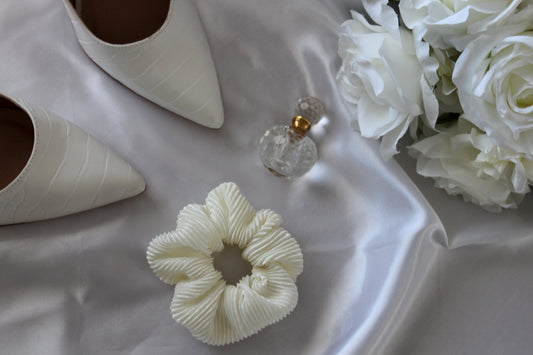 Ribbed White Scrunchie